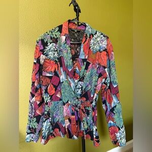 VINTAGE In Group LTD Printed Wrap Top Size 12
